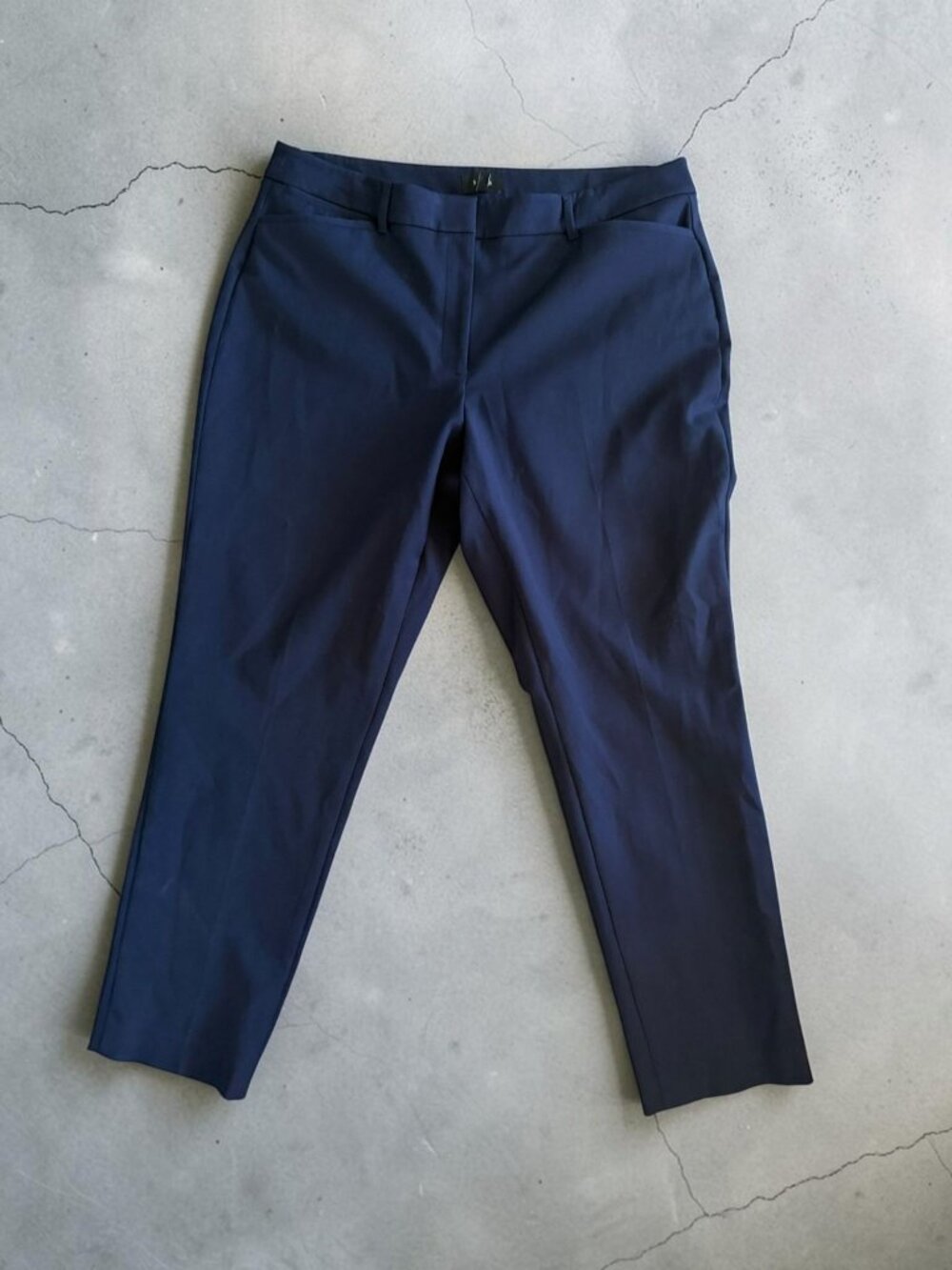 WHITE HOUSE BLACK MARKET Navy Slim Ankle Pants Size 14 Long